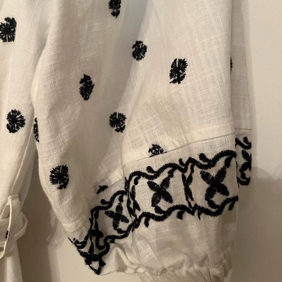 Koko + Mason beautiful dress with embroidery accents - Picture 7 of 8